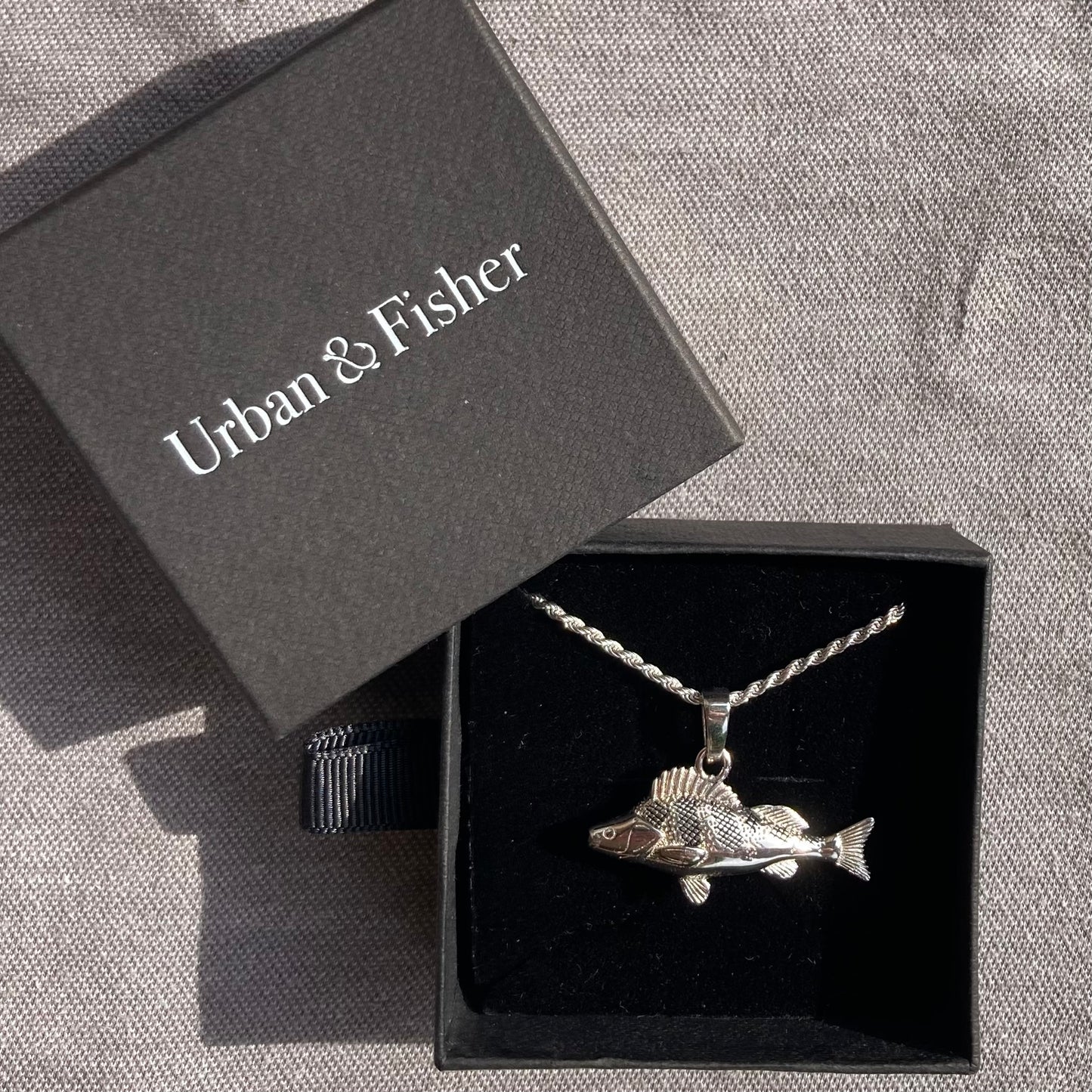Geschenk für Anglerinnen, Silber Fisch Halskette
